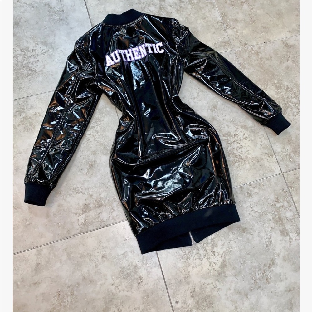 Brand : Shane Justin - Authentic Bomber size small